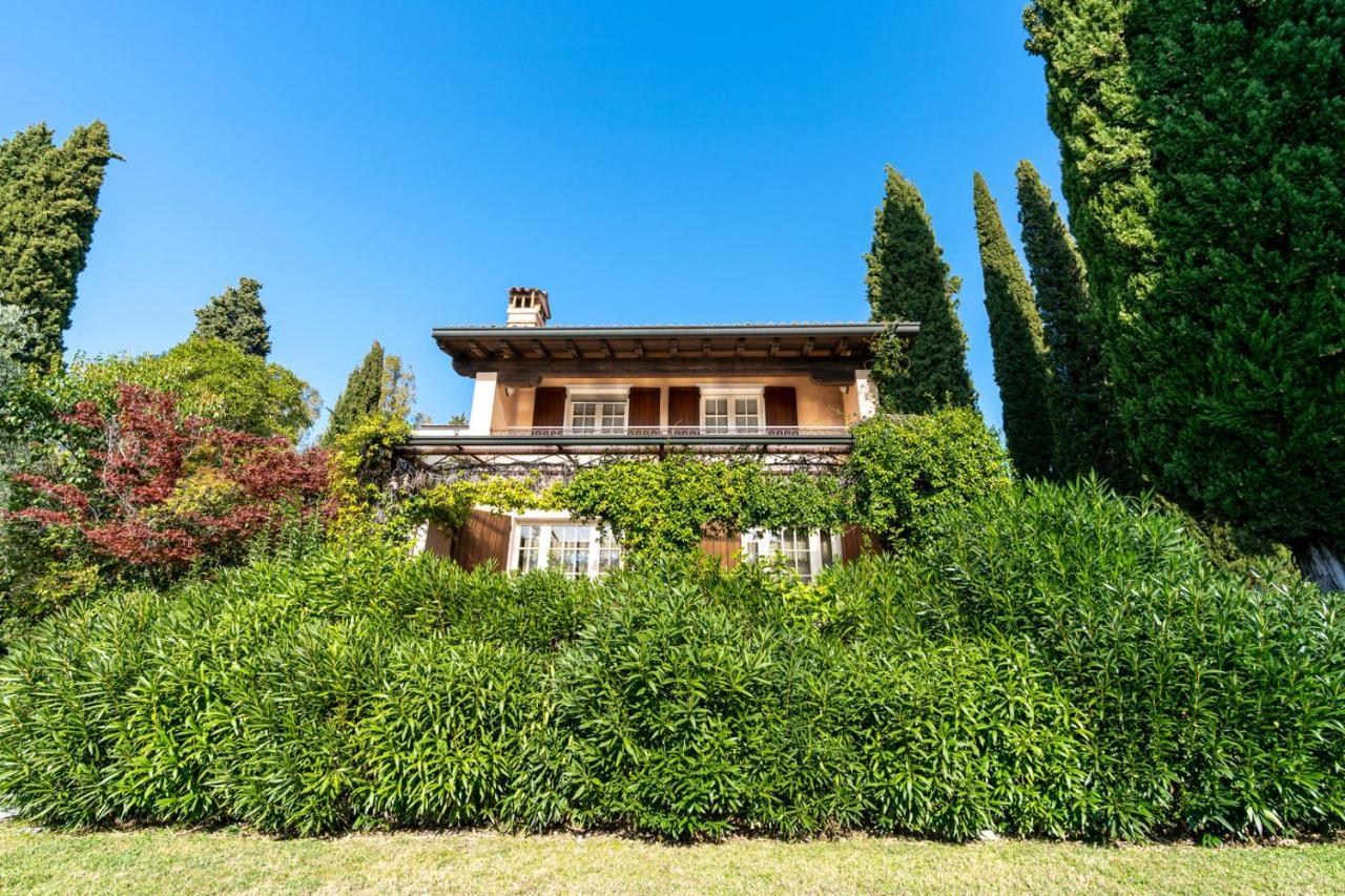 Hotel Desiree - Garda Lake Collection Sirmione Bagian luar foto