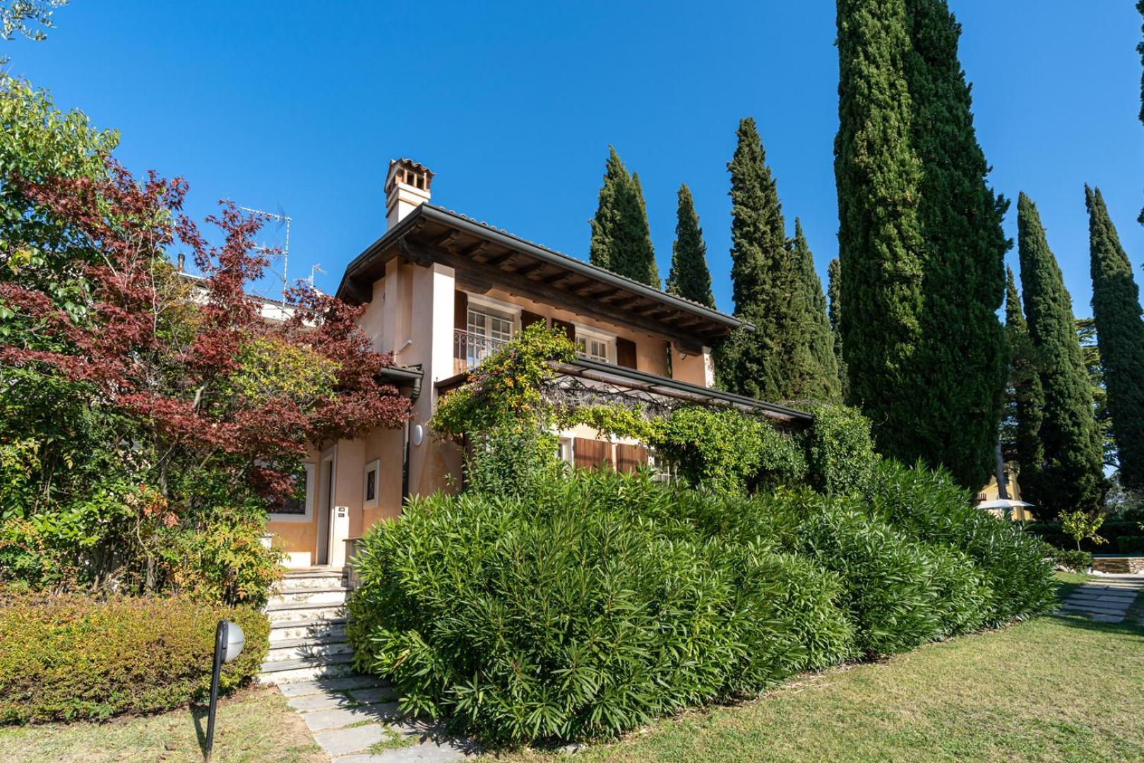 Hotel Desiree - Garda Lake Collection Sirmione Bagian luar foto