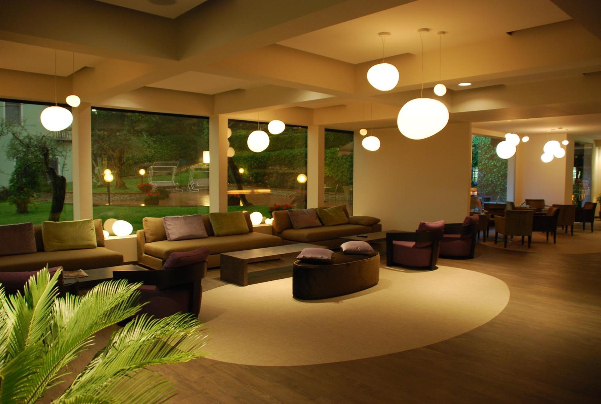 Hotel Desiree - Garda Lake Collection Sirmione Bagian luar foto