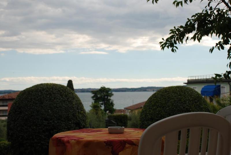 Hotel Desiree - Garda Lake Collection Sirmione Bagian luar foto