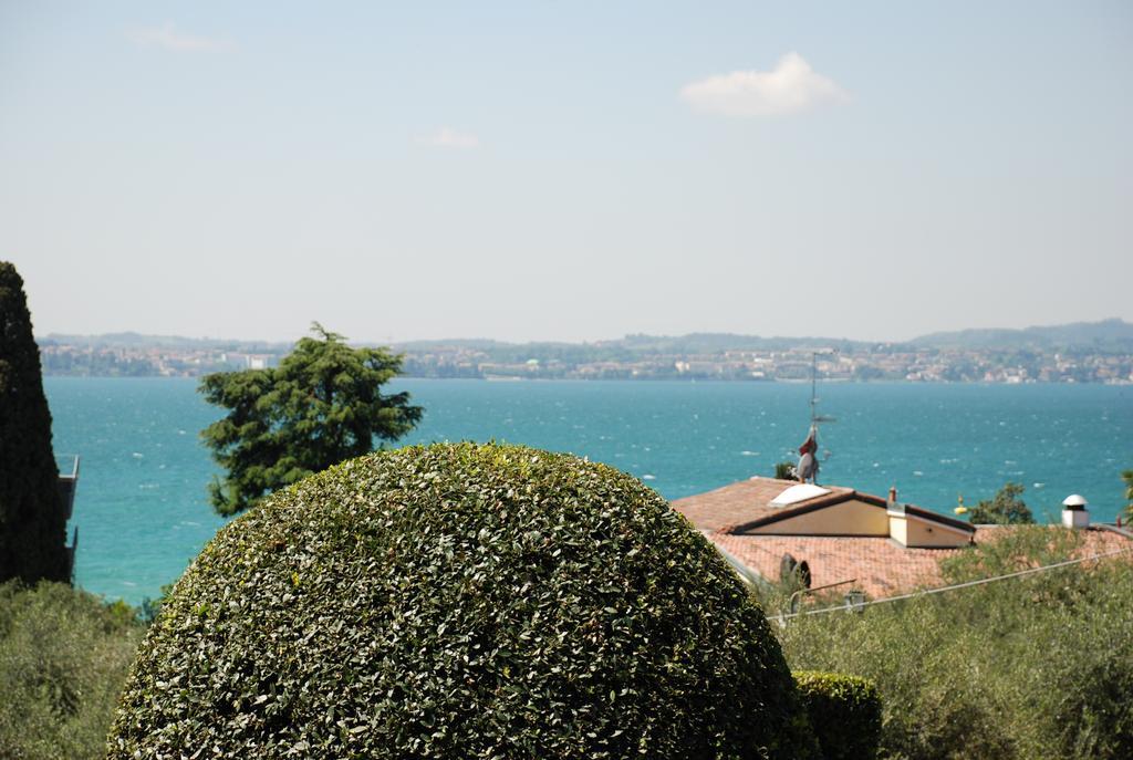 Hotel Desiree - Garda Lake Collection Sirmione Bagian luar foto